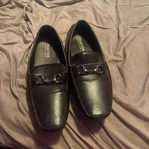 Dress shoes